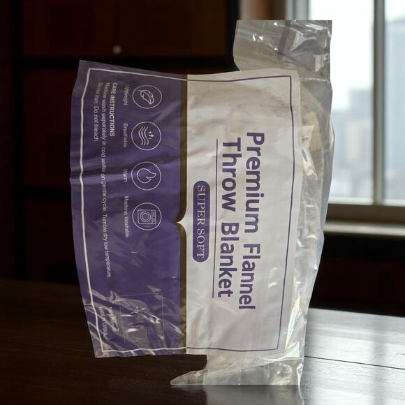 Gray Blanket Flannel 50"x60" Soft Cozy Throw for Kids - Picture 10 of 16